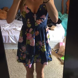 Cute sundress !!